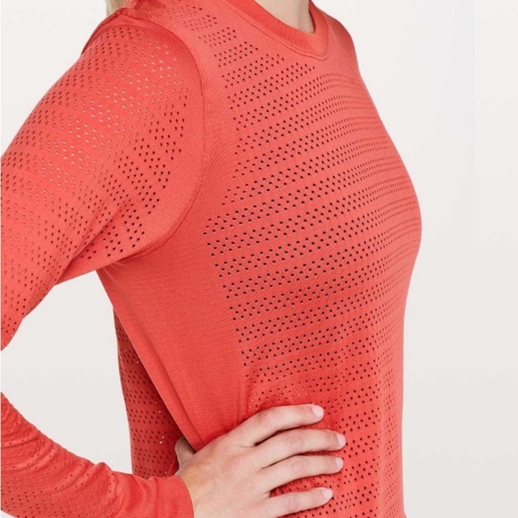 Lululemon sz 8 Breeze By Long Sleeve Squad Aries Coral Top great pre owned cond - Picture 11 of 12